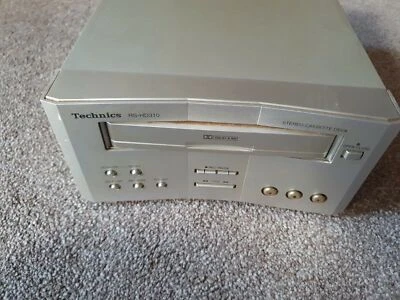 Technics SL-HD310 TAPE DECK. UNTESTED - Image 1 of 2