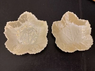 Lot of 2 Belleek Porcelain 4” Leaf Shaped Candy Or Nut Dish Foto 1 de 3