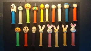 Lot (18) Vintage PEZ Dispensers - Halloween Peanuts Easter Bunny - Rare - Picture 1 of 9