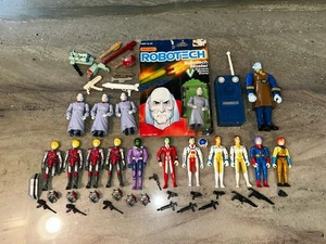 Vintage Matchbox Robotech Actionfigur Waffe Gun Teile Zubehör Konvolut 1980’s - Bild 1 von 16