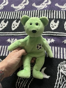 Ty Beanie Baby Kicks Fútbol Oso Juguete Suave Peluche Niños De Colección - Imagen 1 de 2