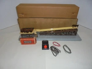 LIONEL 362 OPERATING BARREL RAMP WITH ORIGINAL BOX. O GAUGE POST WAR - Picture 1 of 5