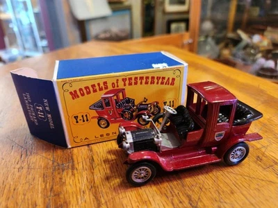 Matchbox Y-11 1912 Packard Landaulet - Red- Models Of Yesteryear w/ orig. box - Image 1 of 4