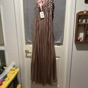 NWT Gianni Bini Pleated Metallic Rose Gold Split Neck Long Dress SZ 3-$259 - Picture 1 of 5
