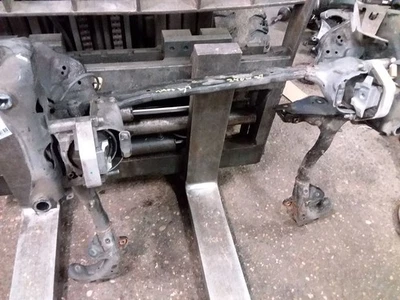 Crossmember/K-Frame delantero compatible con 12-18 AUDI A6 794206 Foto 1 de 4