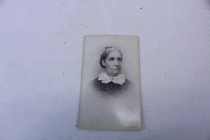 CDV Unknown Woman Portrait Pose Gifford, Dunkirk Handwritten Name on Back - Picture 1 of 4