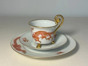 Roloff Prunktasse Roter Ming Drache vergoldet mit Tatzenfüssen & Schneckenhenkel - Bild 1 von 24