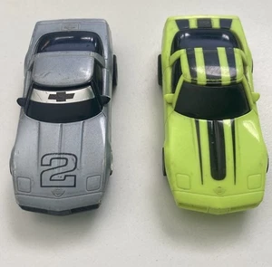 Tyco silber & neongelbe Corvette HO Slotcars 440-X2 - Bild 1 von 5