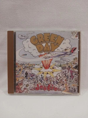Dookie Green Day CD 1994 Early Pressing BROWN TRAY Ernie 945529-2 Excellent Cond - Image 1 of 4