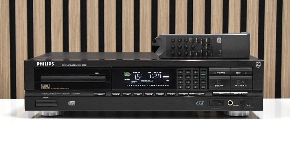 PHILIPS CD-824 Vintage Compact Disc-Player  mit Zubehör  sehr guter Zustand - Bild 1 von 4