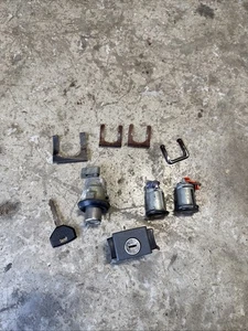 Juego de cilindros de bloqueo para puerta Jeep Cherokee XJ 91-96 (TW95) - Imagen 1 de 5