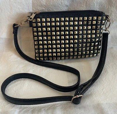 Yoki 黑色鹅卵石金色镶嵌斜挎包耳钉钱包拉链隔层 — 第 1/4 张图片