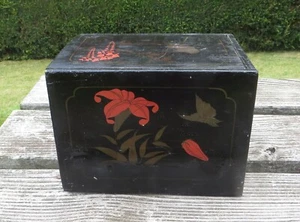 Antique Asian/Japanese Black Lacquered & Hand Painted Red & Gold Slide Top Box - Picture 1 of 24
