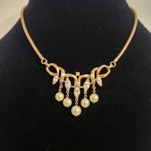 Trifari Gold Tone Necklace - Picture 1 of 7