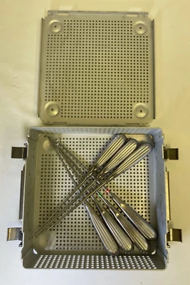 Conjunto de 7 curetas ósseas retas e angulares Aesculap 9" com estojo de esterilização Neuro - Imagem 1 de 4