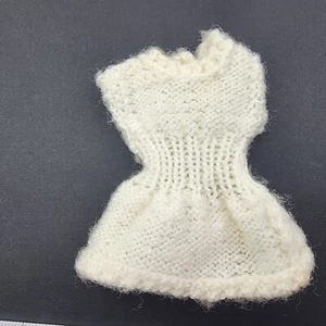 Vintage Barbie Doll Crochet Knit Dress White Clothes Replacement Part - Bild 1 von 6