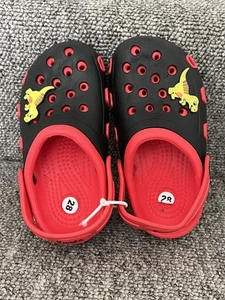 Ciabatte unisex per bambini zoccoli crocs in schiuma charm - design colore rosso e nero taglia 28 - Foto 1 di 5