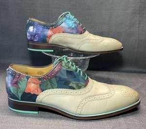 John FLUEVOG AMATRICE Portogallo Brogue floreale punta alare Oxford uomo 10,5 - Foto 1 di 24