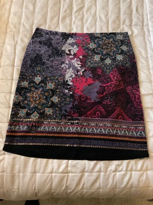 WHITE STUFF VELVET CHRISTMASY SKIRT SIZE 16 - Image 1 of 4