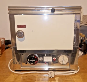 Memmert Wärmeschrank Ofen - 220 °C Trockenschrank - Bild 1 von 3