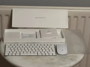 Zestaw klawiatury Apple Magic (A1644) i myszy Magic Mouse 2 (A1657) - srebrne pudełko - Zdjęcie 1 z 24