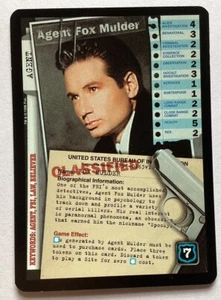 X-Files CCG - Premiere Ultra Rare - Agent Fox Mulder - Picture 1 of 4