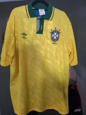 maillot Bresil 1994 unique (col a bouton, hologramme, fabriqué Angleterre - Photo 1/4