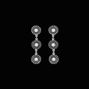 Georg Jensen. Sterling Silver DAISY Triple Earrings with black Enamel. - Picture 1 of 4