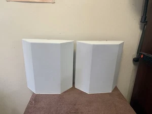 Altavoces envolventes TRIAD Onwall Bronze - Imagen 1 de 12