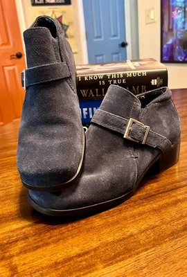 Women's Blue Markon Ankle Boots Size 7.5 - Image 1 of 4