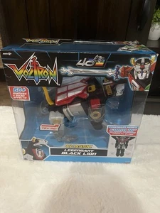 Voltron Legendary Series BLACK LION Playmates Toys 40th Anniversary Figure NEW - Picture 1 of 6