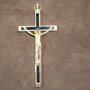 VTG CRUCIFIX CROSS MARKED MADE IN ITALY GOLD TONE WITH BLACK INLAY 8" - Picture 1 of 8