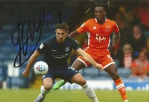 BLACKPOOL: SESSI D'ALMEIDA SIGNED 6x4 ACTION PHOTO+COA - Picture 1 of 1