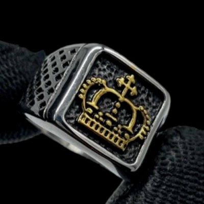 Anello Uomo Corona da re con croce acciaio inox stainless steel color nero oro - Immagine 1 di 4