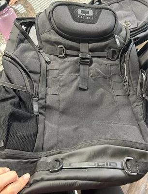 OGIO Utilitarian 模块化包,黑色,轻微使用 — 第 1/4 张图片