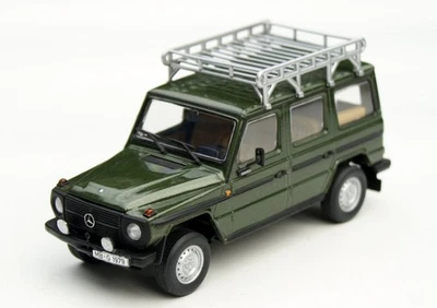 Mercedes 230 GE W460 5-türig Bj. 1979-1992, Grigio Metallico, MINICHAMPS Im M.1 - Immagine 1 di 4