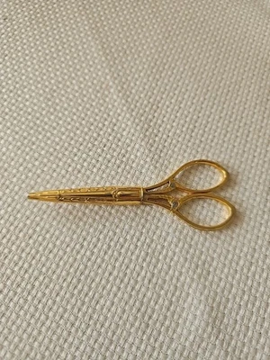 Hoffritz Vintage Gold Gilt Embroidery Scissors With Case 4" Made In Germany - Image 1 of 3