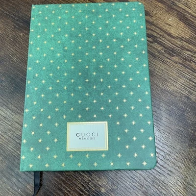 New Gucci Limited Edition Green Memoire d'une Odeur Notebook Hardcover - Image 1 of 4