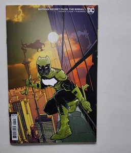 Batman Secret Files The Signal #1 2021 DC Comics Tony Patrick Christian Duce Lui - Picture 1 of 2