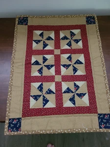 MARTI MICHELL QUILTED WALL HANGING PINWHEEL 13 X 18" TAN BLACK RED CREAM - Picture 1 of 3