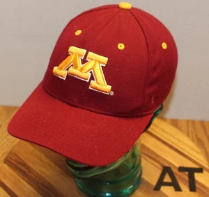 ZEPHYR MINNESOTA GOLDEN GOPHERS HAT MAROON FITTED SIZE 7 IN VERY GOOD COND AT - Picture 1 of 3