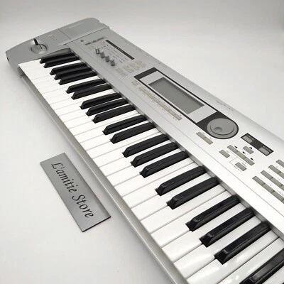 KORG TRITON Le 61 Key   Synthesizer Keyboard Music Le61 Silver Japan USED - Image 1 of 4