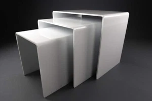Design Tris Triptychon 3 Couchtische Nachttische Plexiglas weiß 30/35/40 Stärke 6 mm - Bild 1 von 2