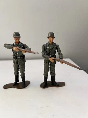 Juguetes Ultimate Soldier Segunda Guerra Mundial 1:18 siglo XXI fusilero alemán con Kar98 - lote de 2 Foto 1 de 3