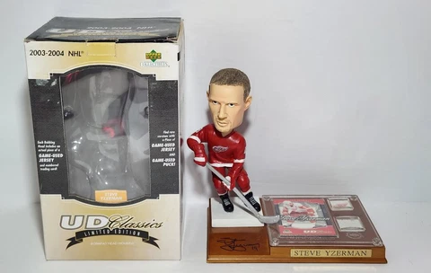 2003 UD Classics Steve Yzerman Detroit Redwings Game Used Jersey Bobblehead /300 Cover