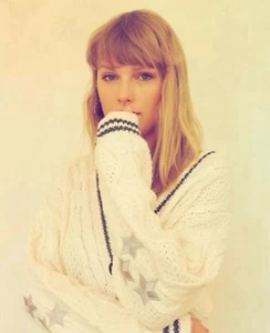 Taylor Swift Authentic 2024 Folklore The “Cardigan” - Size XL/2XL - Picture 1 of 4