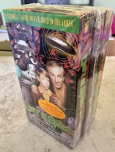 Lost In Space: The Classic Series 3 VHS Welcome Stranger, Hungry Sea, Giants… - Picture 1 of 5
