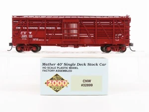 HO Scale PROTO 2000 CNW Chicago North Western 40' Single Deck Stock Car #32899 - Picture 1 of 13
