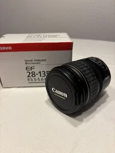 Canon Ultrasonic EF 28-135 mm F/3.5-5.6 IS USM Objektiv (Image Stabilizer) - Bild 1 von 3