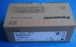 ONE NEW Panasonic servo motor MSMD042S1S - Picture 1 of 2